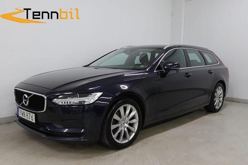 Mörkblå (blå) Begagnad 2019 Volvo V90 Momentum Kombi | 188 900 kr (Bra pris) - Bild 1/4