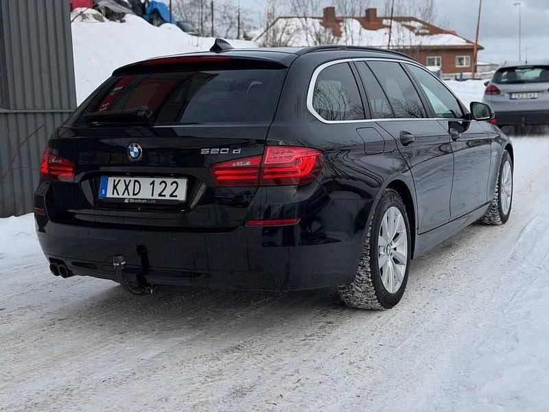 Begagnad BMW 520 190 HK (139 kW) 2016 Svart Kombi