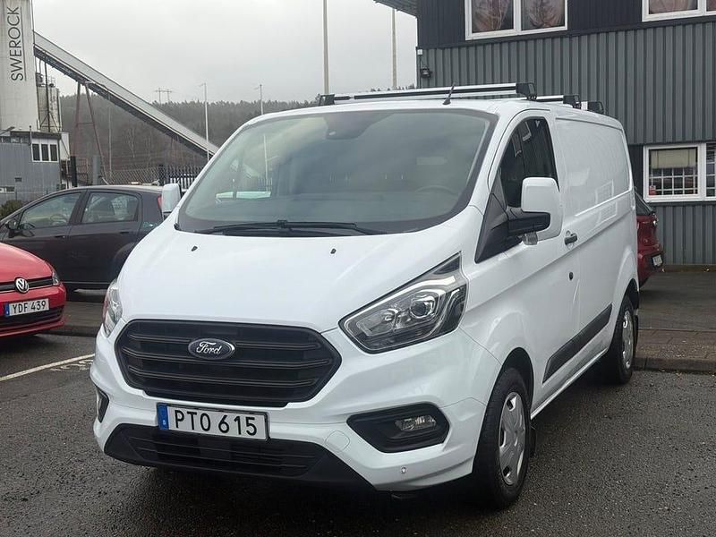 Vit Begagnad 2018 Ford Transit Custom | 139 990 kr (Marknadspris) - Bild 1/4