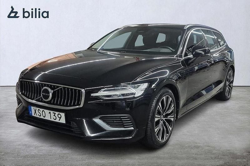 Svart Begagnad 2022 Volvo V60 Core Kombi | 329 000 kr (Bra pris) - Bild 1/3