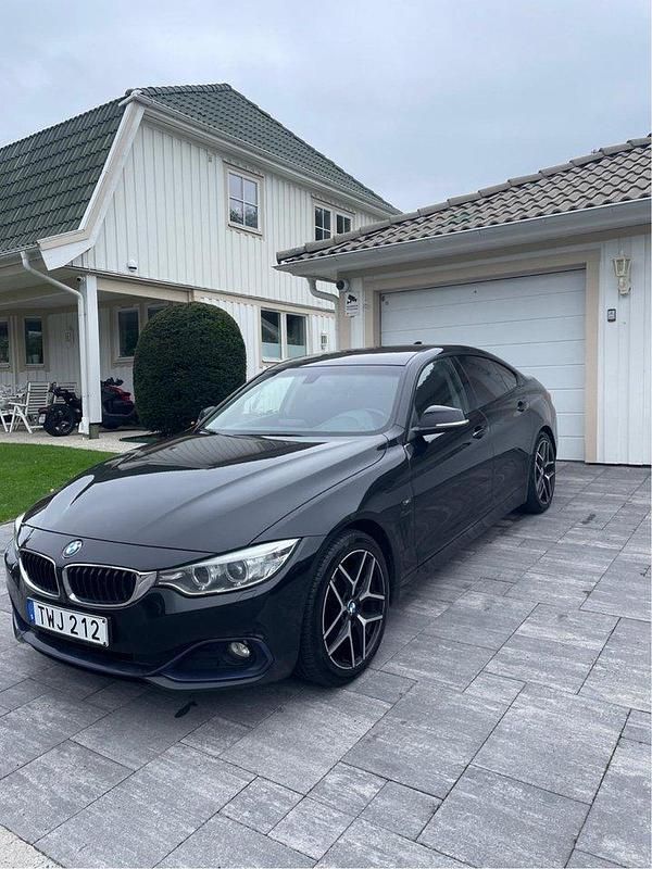 Svart Begagnad 2015 BMW 420 Gran Coupé Sport Line Sportkupé | 139 900 kr (Bra pris) - Bild 1/4