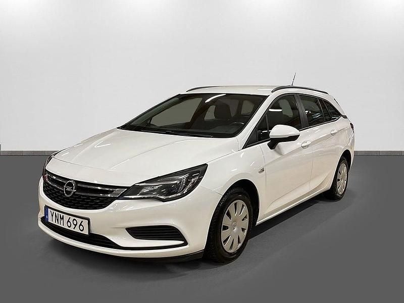 Begagnad Opel Astra Essentia 105 HK (77 kW) 2017 Vit Kombi