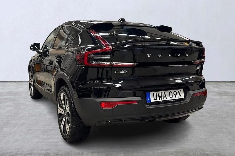 Begagnad Volvo C40 Core 172 kW (234 HK) 2022 Svart SUV