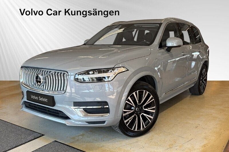 Grå Begagnad 2023 Volvo XC90 Plus SUV | 689 900 kr (Bra pris) - Bild 1/3