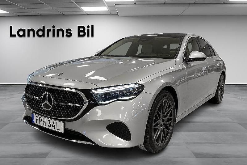 Silver Begagnad 2024 Mercedes E300 Sedan | 599 000 kr (Marknadspris) - Bild 1/4