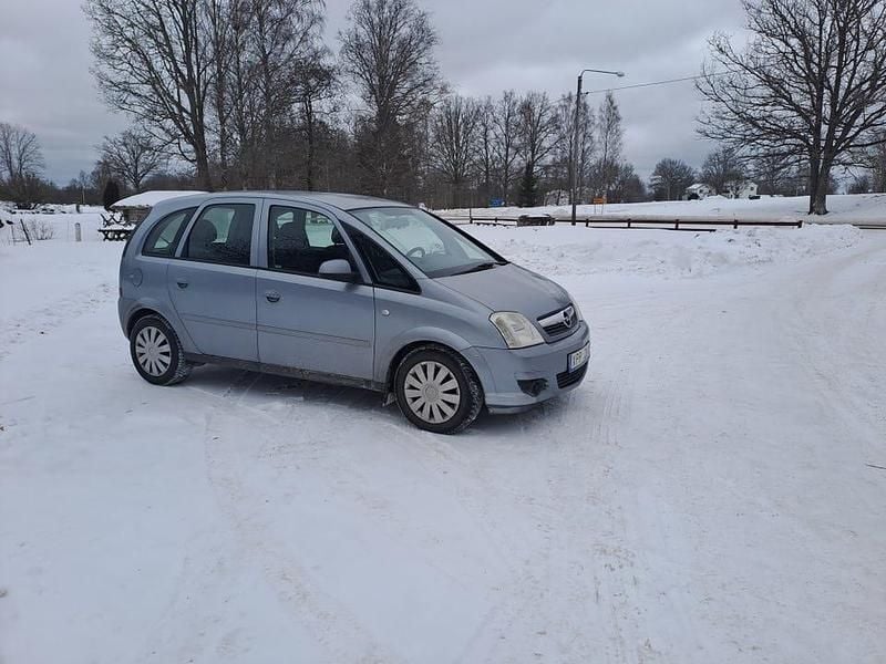 Begagnad Opel Meriva 105 HK (77 kW) 2006 Minibuss