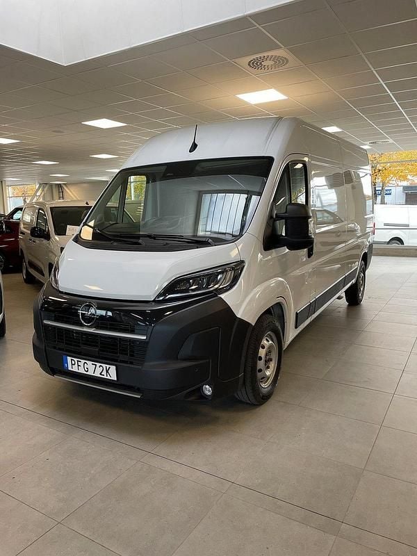 Vit Begagnad 2024 Opel Movano Van | 519 500 kr - Bild 1/4