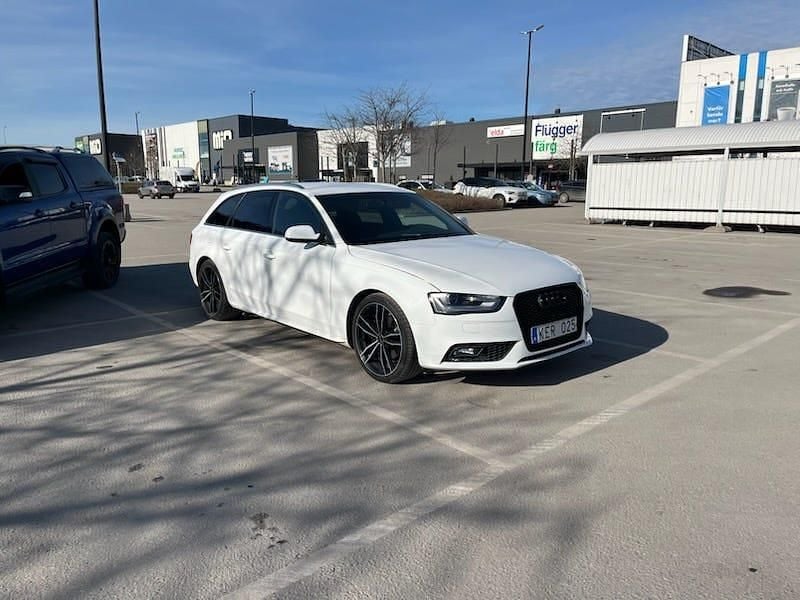 Vit Begagnad 2013 Audi A4 Kombi | 80 000 kr (Bra pris) - Bild 1/4