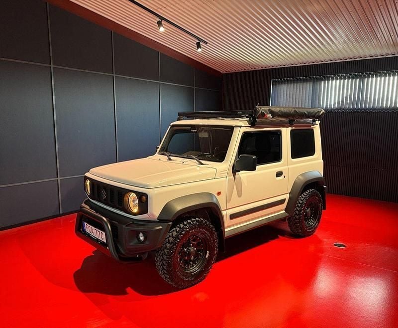 Vit Begagnad 2021 Suzuki Jimny SUV | 319 900 kr (Bra pris) - Bild 1/4