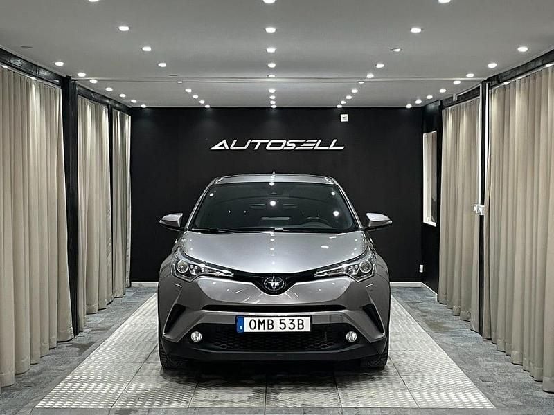 Begagnad Toyota C-HR Edition 122 HK (89 kW) 2019 Grå SUV