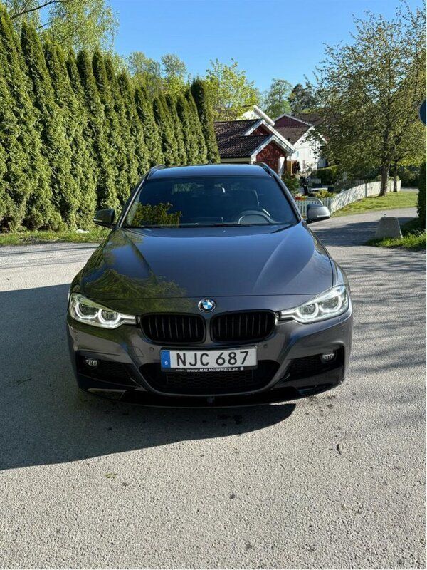 Grå Begagnad 2017 BMW 320 M Sport Kombi | 220 000 kr (Dyr) - Bild 1/4