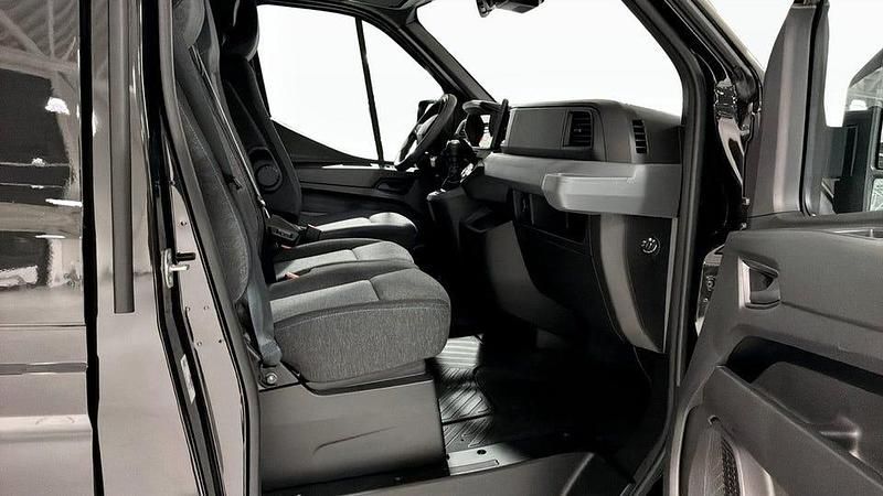 Begagnad Renault Master 150 HK (110 kW) 2024 Svart Van