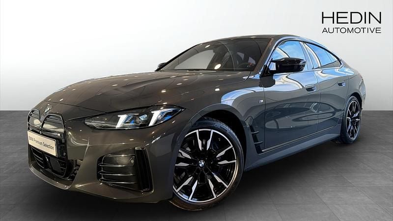 Begagnad BMW i4 Comfort Edition 442 kW (601 HK) 2025 Blå Sedan