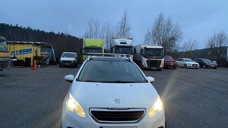 Vit Begagnad 2015 Peugeot 2008 SUV | 49 000 kr (Bra pris) - Bild 1/4