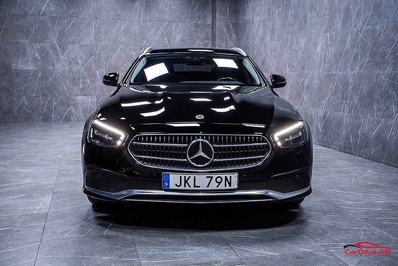 Begagnad Mercedes E300 Avantgarde 306 HK (225 kW) 2022 Svart Kombi