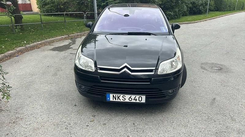 Svart Begagnad 2008 Citroën C4 Halvkombi | 42 500 kr (Lite dyr) - Bild 1/4