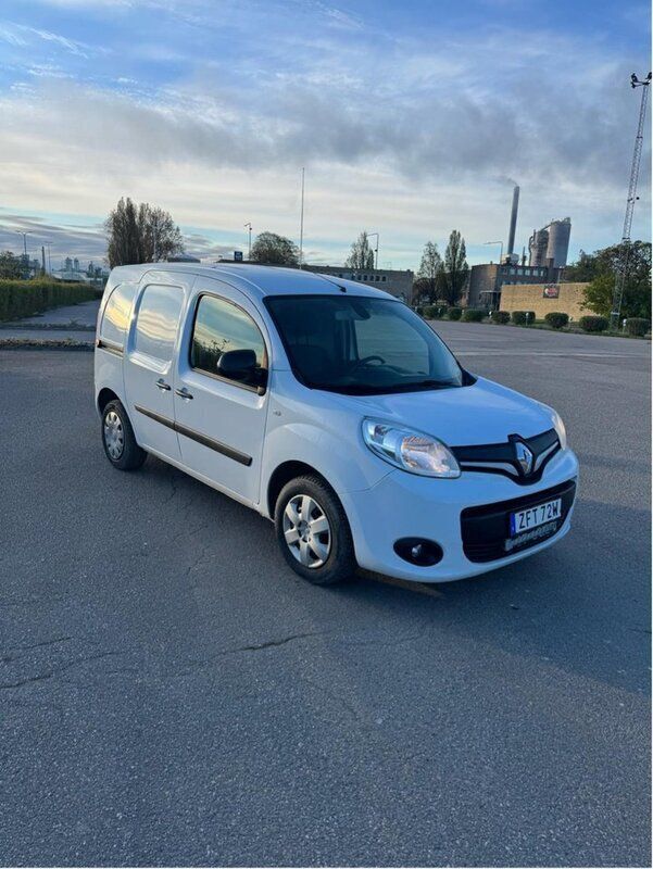 Vit Begagnad 2019 Renault Kangoo Minibuss | 91 000 kr (Bra pris) - Bild 1/4