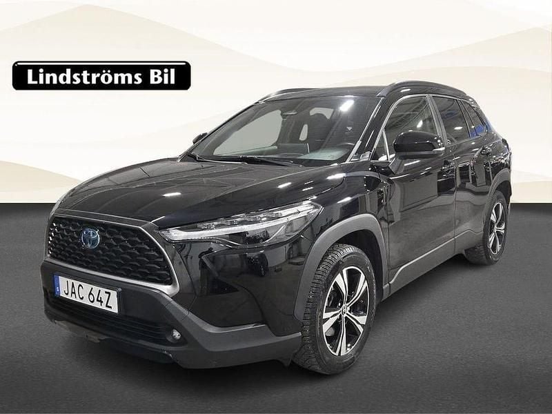 Begagnad Toyota Corolla Cross Style 200 HK (147 kW) 2022 Svart SUV