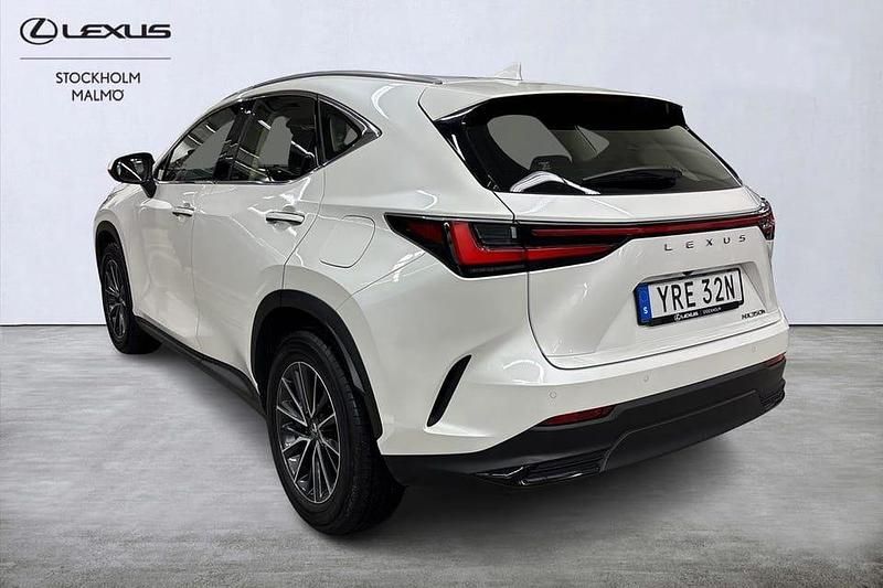 Begagnad Lexus NX350h Business Edition 245 HK (180 kW) 2023 Vit SUV