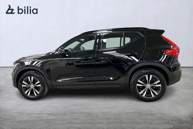 Begagnad Volvo XC40 Single Motor 175 kW (238 HK) 2023 Svart SUV