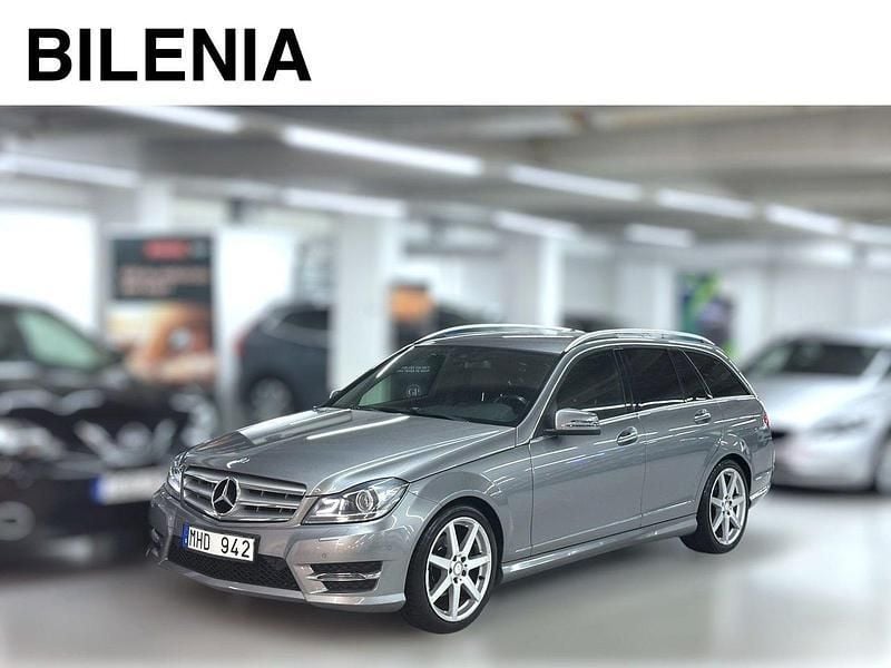 Silver Begagnad 2013 Mercedes C180 AMG Kombi | 139 900 kr (Marknadspris) - Bild 1/4