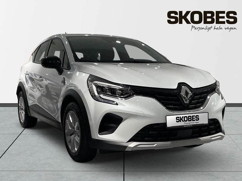Vit Begagnad 2023 Renault Captur Zen SUV | 239 400 kr - Bild 1/3