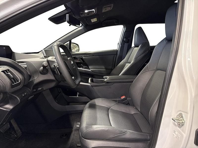 Begagnad Subaru Solterra 161 kW (220 HK) 2024 Vit SUV