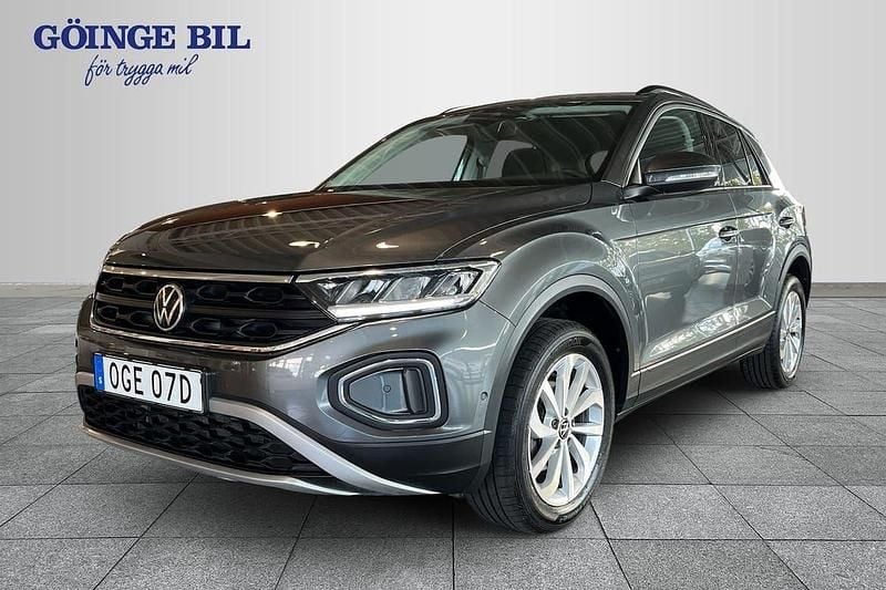 Grå Begagnad 2024 VW T-Roc Edition SUV | 309 000 kr (Marknadspris) - Bild 1/3