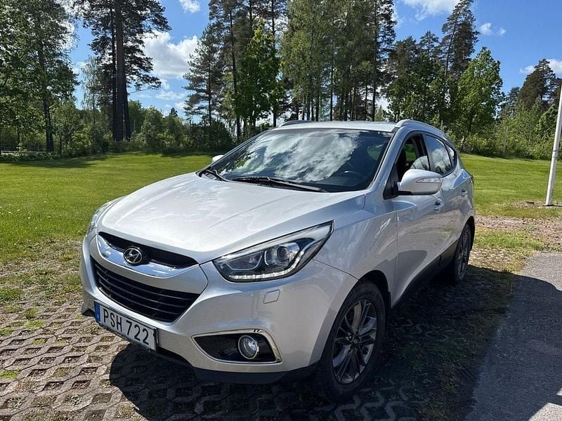 Silver Begagnad 2014 Hyundai ix35 Premium SUV | 109 900 kr (Lite dyr) - Bild 1/4