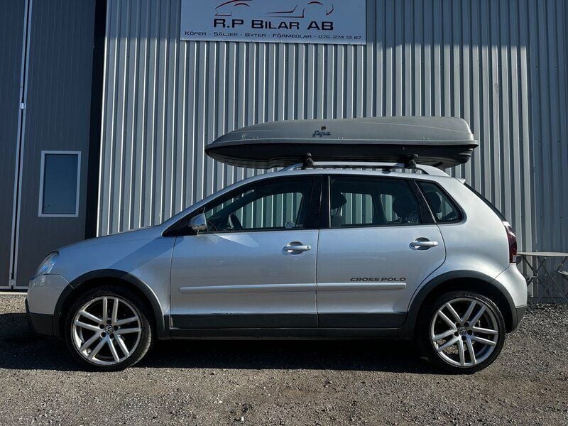 Silver Begagnad 2007 VW Polo Cross Halvkombi | 47 500 kr - Bild 1/4