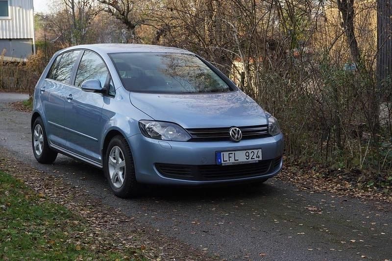 Begagnad 2011 VW Golf VI Halvkombi | 80 000 kr (Marknadspris) - Bild 1/4