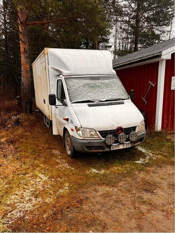 Begagnad 2003 Mercedes 316 Van | 47 000 kr - Bild 1/4