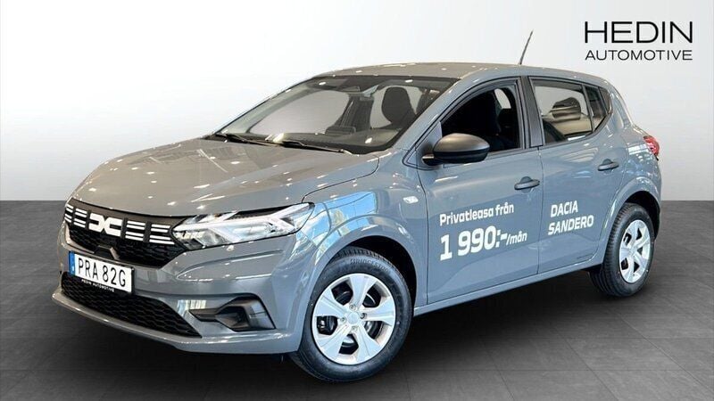 Grå (grey) Ny 2025 Dacia Sandero Essentiel Halvkombi | 169 000 kr (Marknadspris) - Bild 1/4