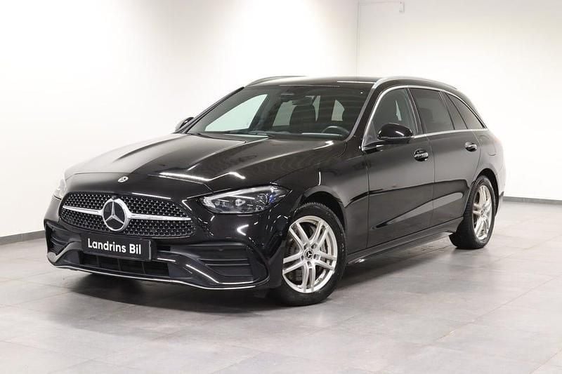 Obsidiansvart metallic Begagnad 2022 Mercedes E300 AMG Kombi | 449 000 kr - Bild 1/4