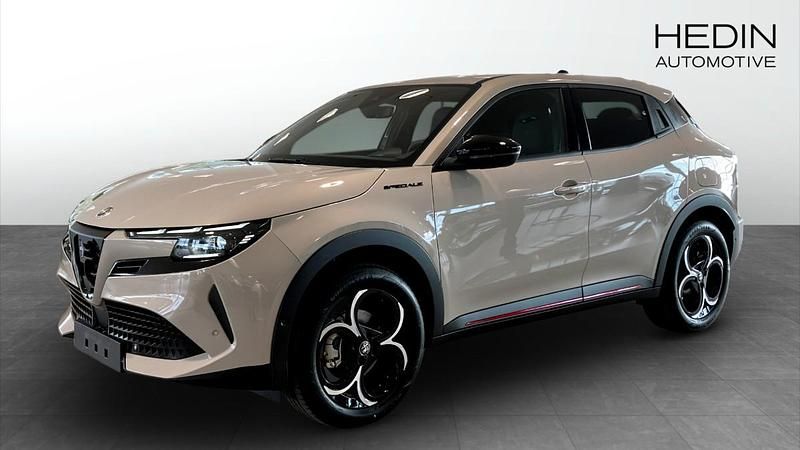 Ny 2025 Alfa Romeo Junior Edizione Speciale Halvkombi | 393 800 kr - Bild 1/4