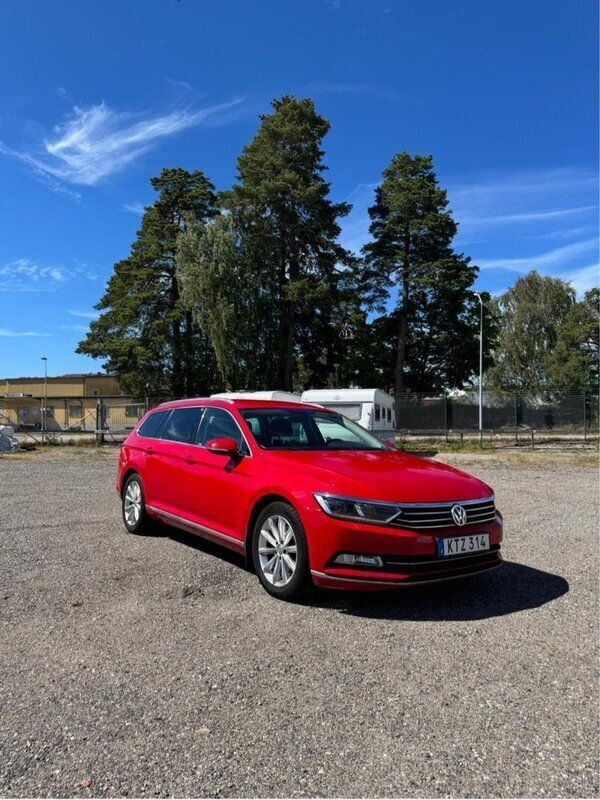 Röd Begagnad 2015 VW Passat GT Kombi | 139 999 kr (Lite dyr) - Bild 1/4