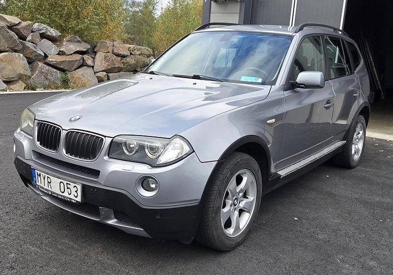 Grå Begagnad 2007 BMW X3 Comfort Edition SUV | 45 000 kr (Marknadspris) - Bild 1/2