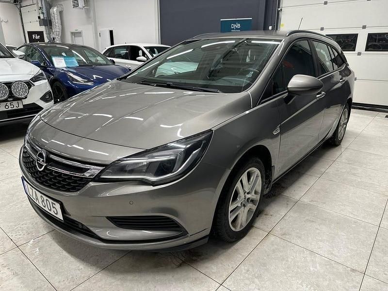 Begagnad Opel Astra Enjoy 105 HK (77 kW) 2016 Grå Kombi