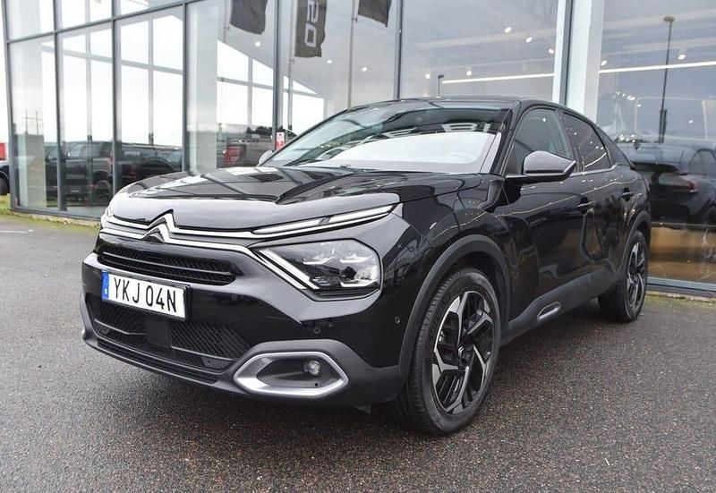 Svart Begagnad 2024 Citroën C4 Shine Halvkombi | 229 000 kr (Marknadspris) - Bild 1/4