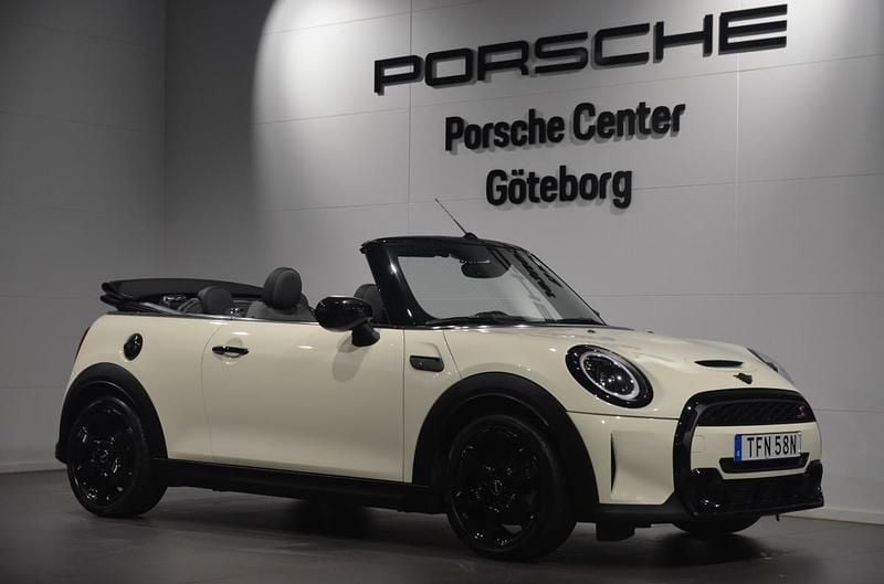 Vit (white) Begagnad 2022 Mini Cooper S Cabriolet Cab | 289 000 kr (Superpris) - Bild 1/4