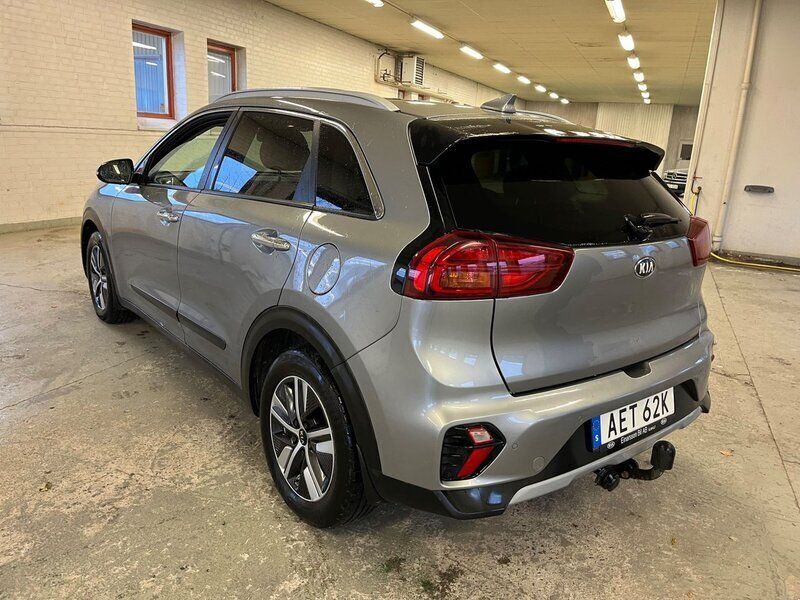 Begagnad Kia Niro Advance 142 HK (104 kW) 2019 Grå SUV