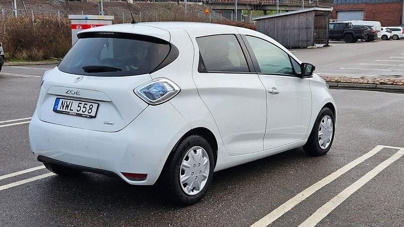 Begagnad Renault Zoe 67 kW (92 HK) 2018 Vit Halvkombi