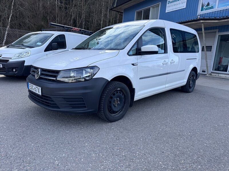 Vit Begagnad 2019 VW Caddy Maxi Life Life Minibuss | 219 900 kr (Bra pris) - Bild 1/4