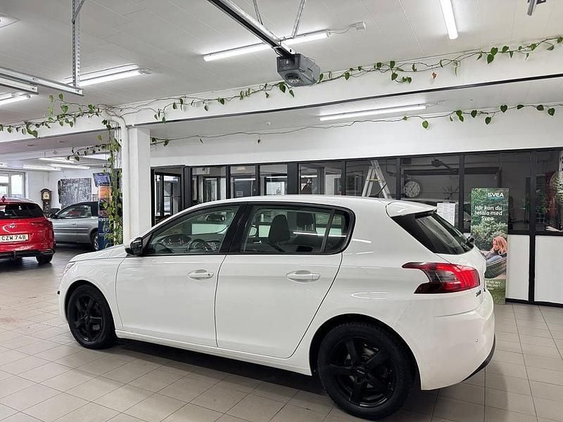 Begagnad Peugeot 308 Active 131 HK (96 kW) 2019 Vit Halvkombi