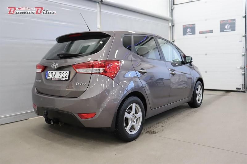 Begagnad Hyundai ix20 125 HK (91 kW) 2012 Brun Halvkombi