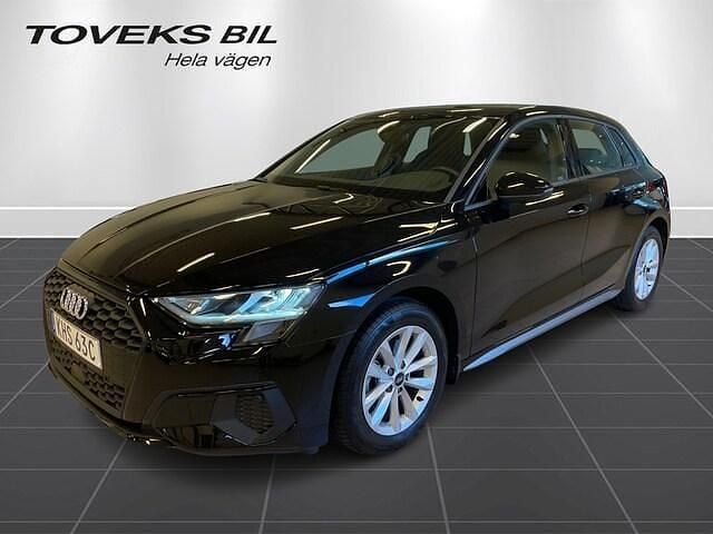 Brilliantsvart Begagnad 2022 Audi A3 Proline | 269 000 kr (Marknadspris) - Bild 1/4