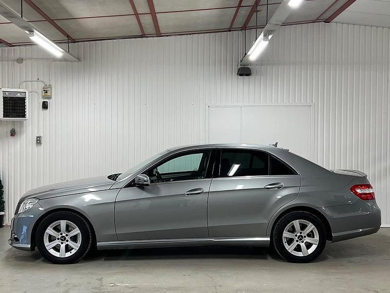Begagnad Mercedes E220 170 HK (125 kW) 2012 Silver Sedan