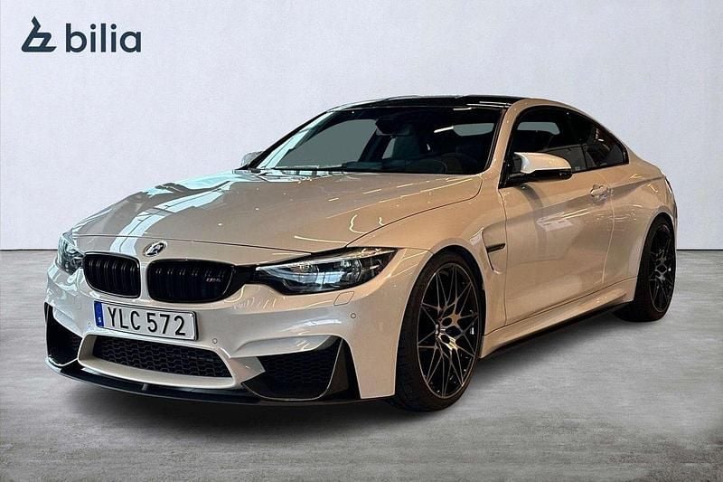 Vit Begagnad 2017 BMW M4 Competition Edition Sportkupé | 599 900 kr (Marknadspris) - Bild 1/4