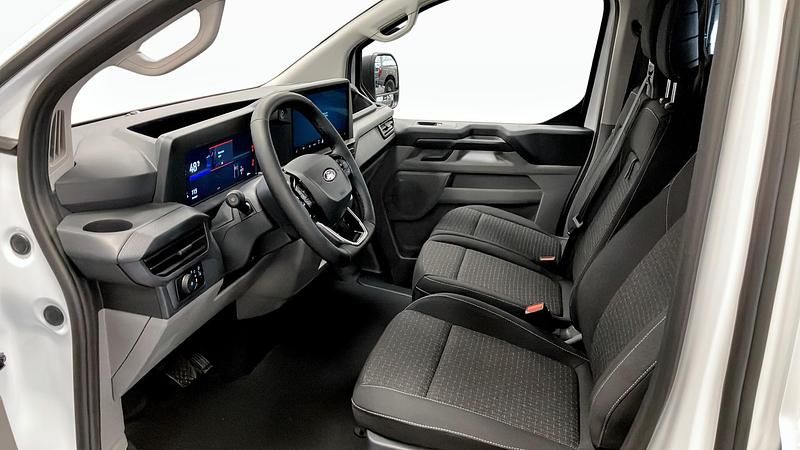 Ny Ford E-Transit 2026 Vit Van