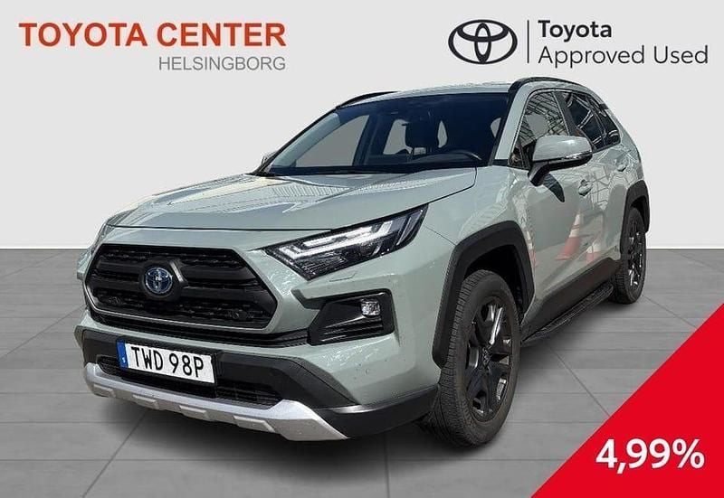 Grön Begagnad 2022 Toyota RAV4 Hybrid SUV | 409 900 kr (Marknadspris) - Bild 1/3